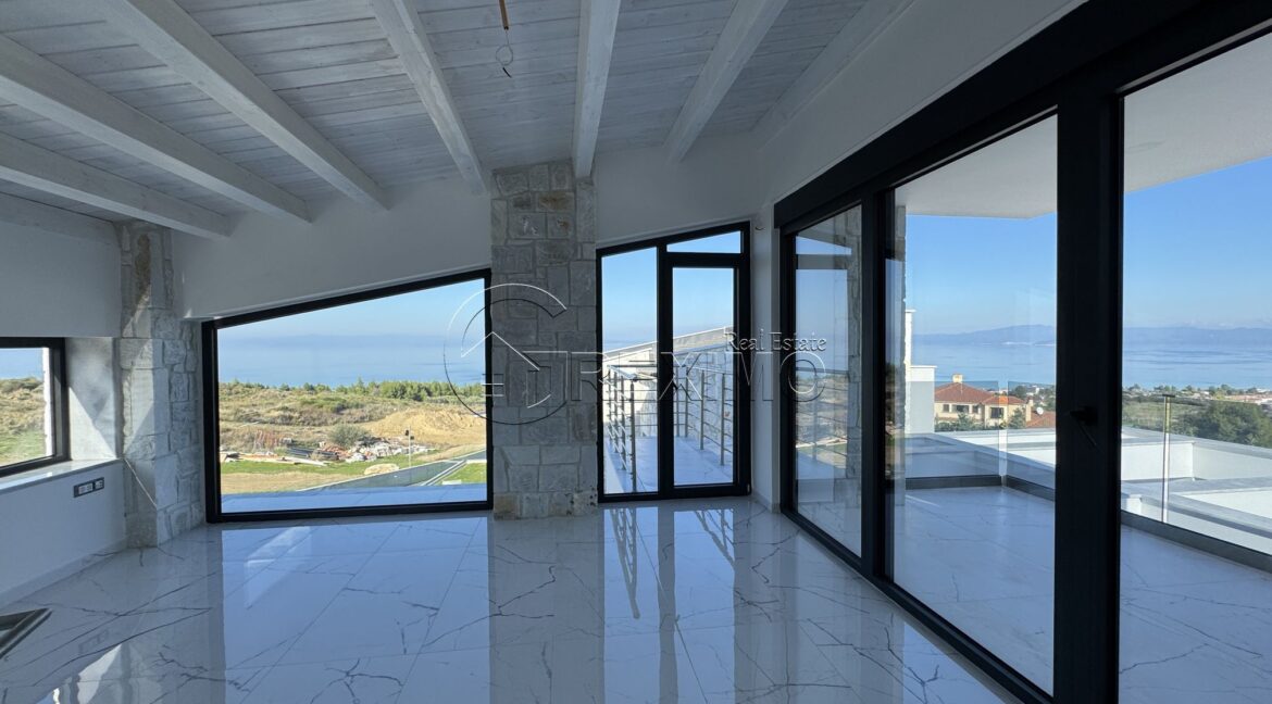 Luxury villa in Hanioti