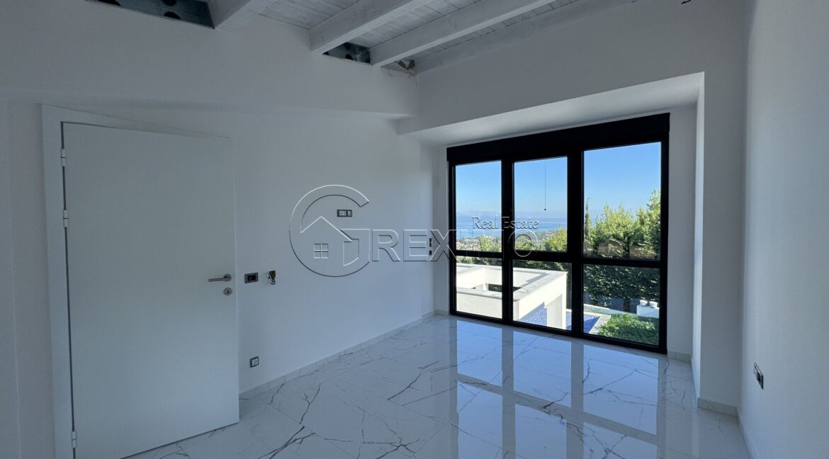 Luxury villa in Hanioti