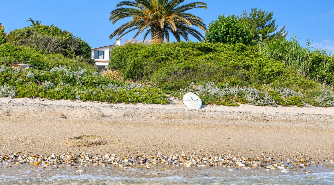 Beachfront villa Halkidiki